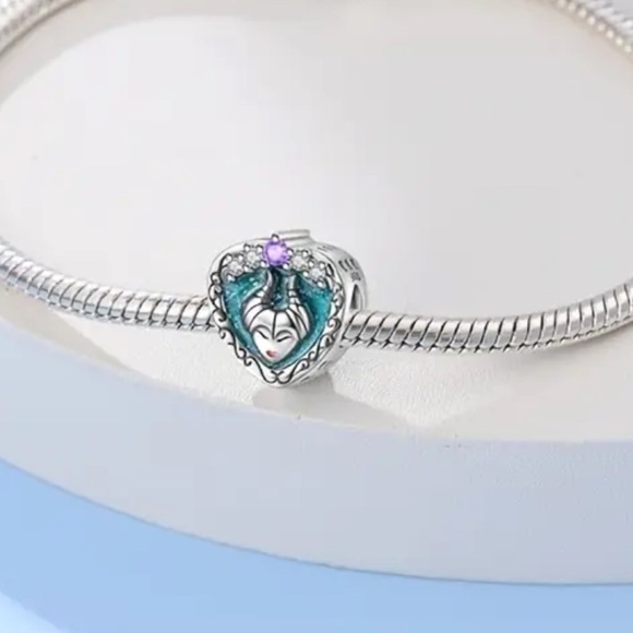 Disney Maleficent Inspired Diamond Pendant Necklace in Black  S925 Sterling Silver Disney Inspired MALEFICENT Charm/Pendant - NWT